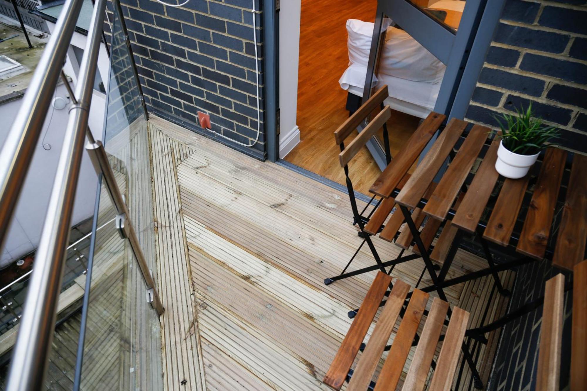 New Luxury Apartments In Central Location Next To Shops, Cafes, Bars & Metro London Exterior photo